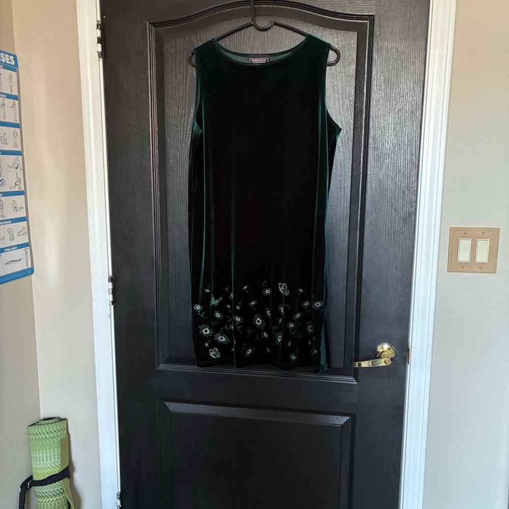 Impressions L Deep Green Velvet dress with butterfly’s and flowers on the bottom